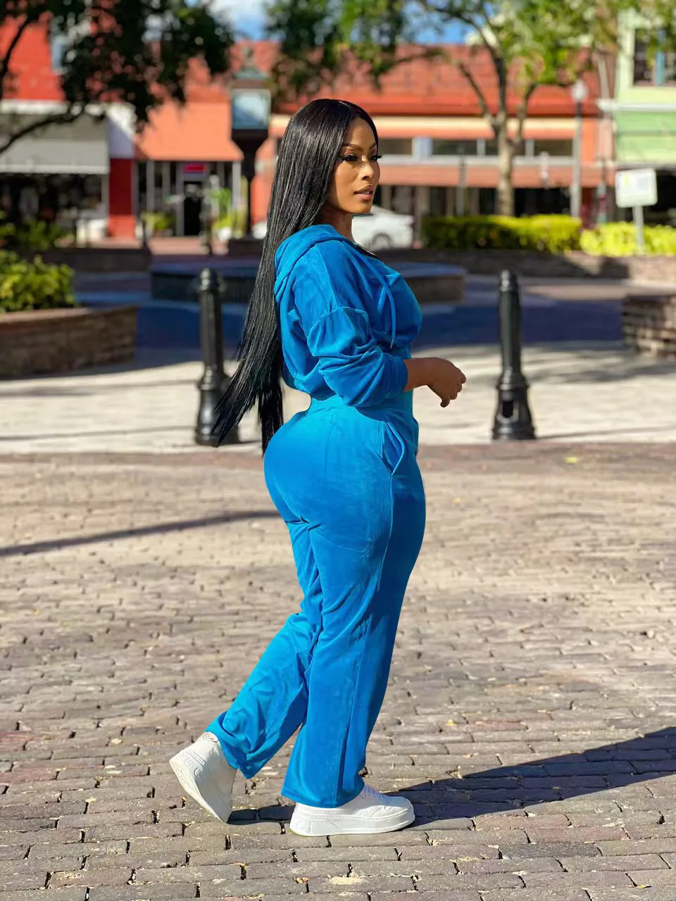 Casual Velvet Hooded Two-Piece Tracksuit with Relaxed Fit