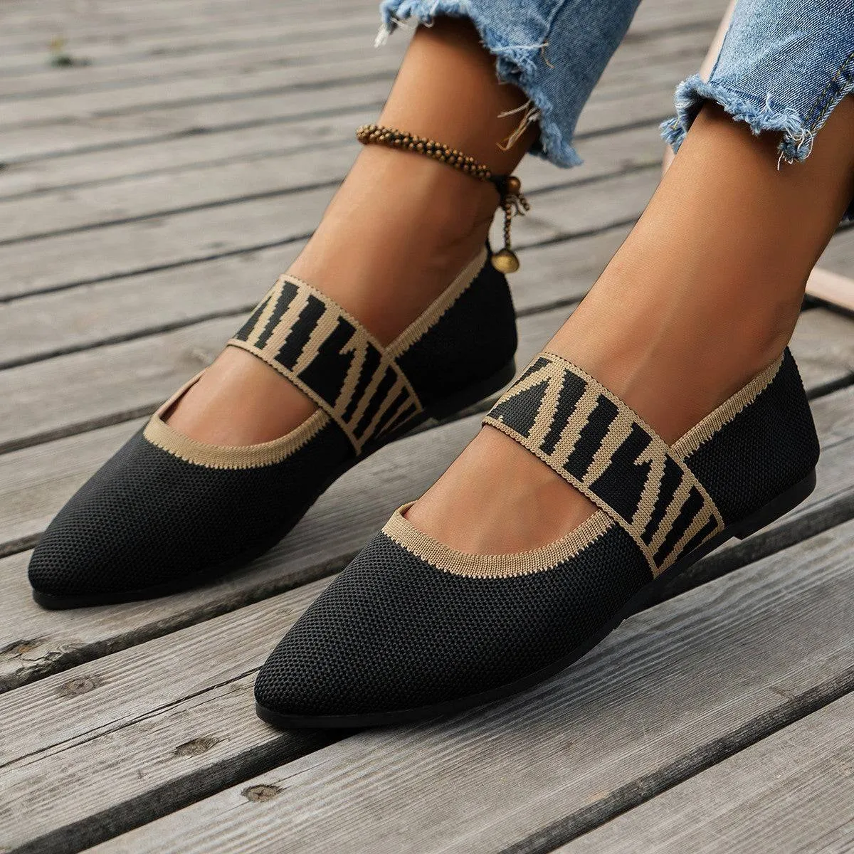 Effortlessly Chic Striped Flats – Comfortable, Stylish, and Perfect for Everyday