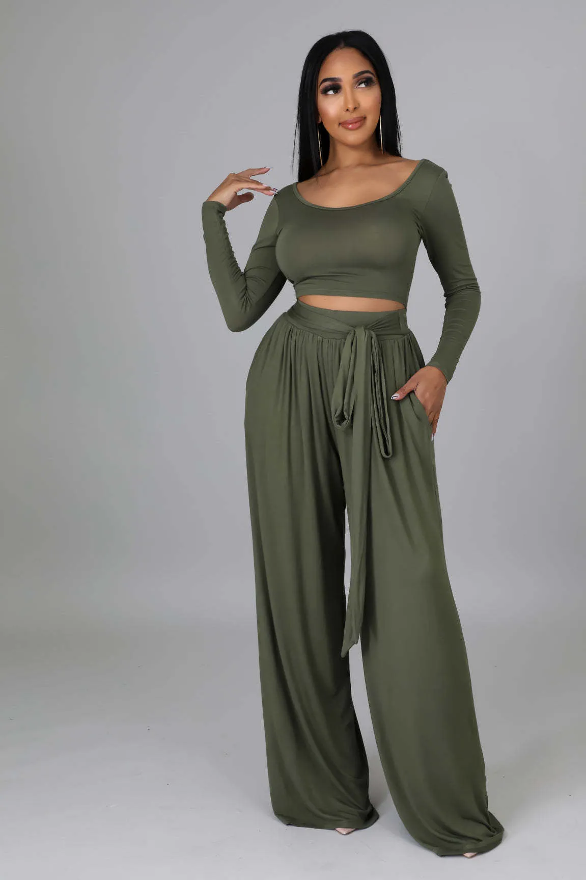 Elegant Round Neck Crop Top and Flowing Wide-Leg Trousers Two-Piece Set
