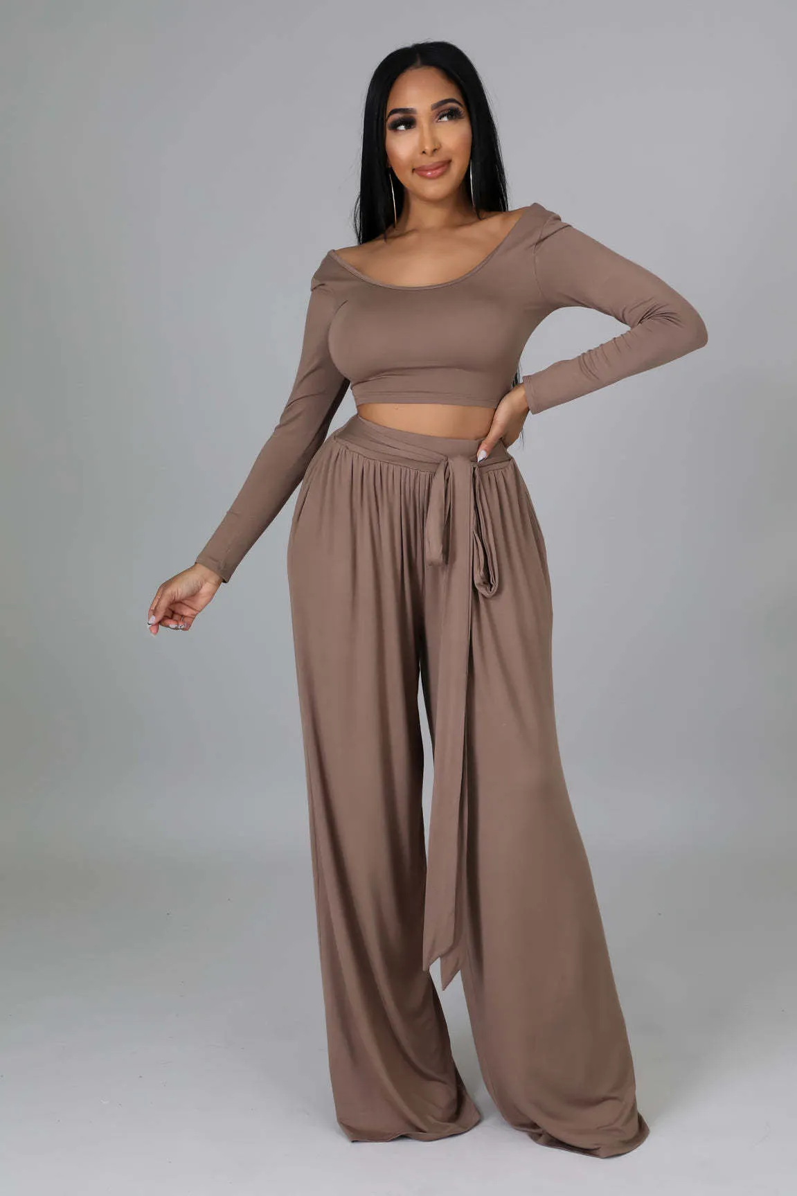Elegant Round Neck Crop Top and Flowing Wide-Leg Trousers Two-Piece Set