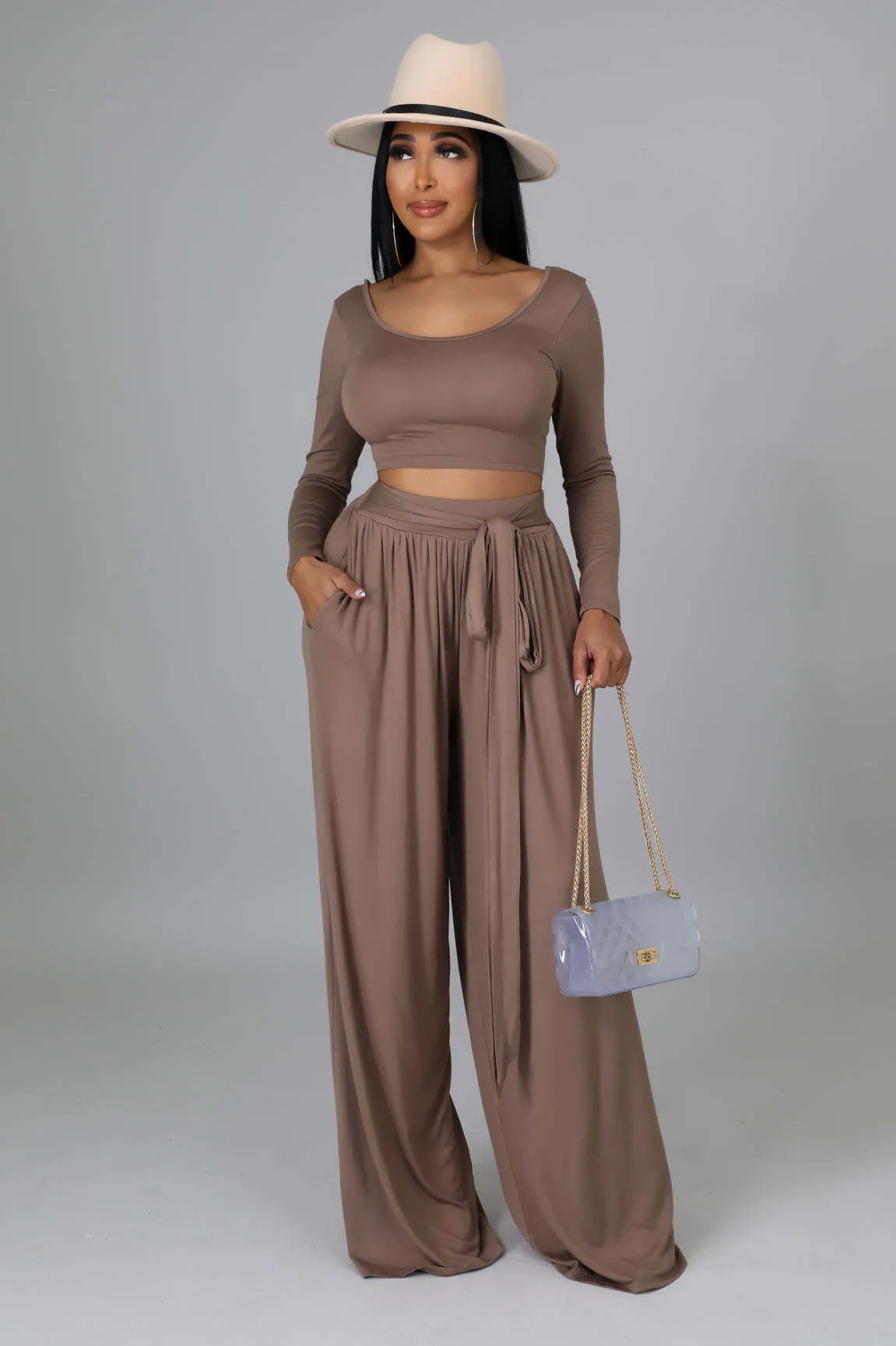 Elegant Round Neck Crop Top and Flowing Wide-Leg Trousers Two-Piece Set