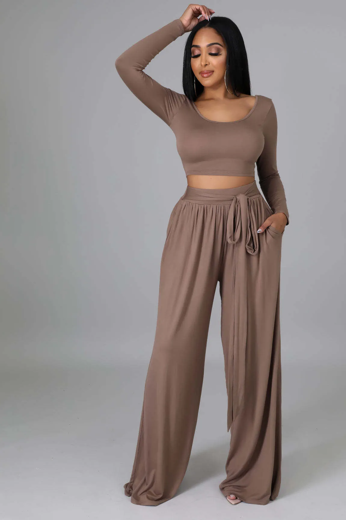 Elegant Round Neck Crop Top and Flowing Wide-Leg Trousers Two-Piece Set