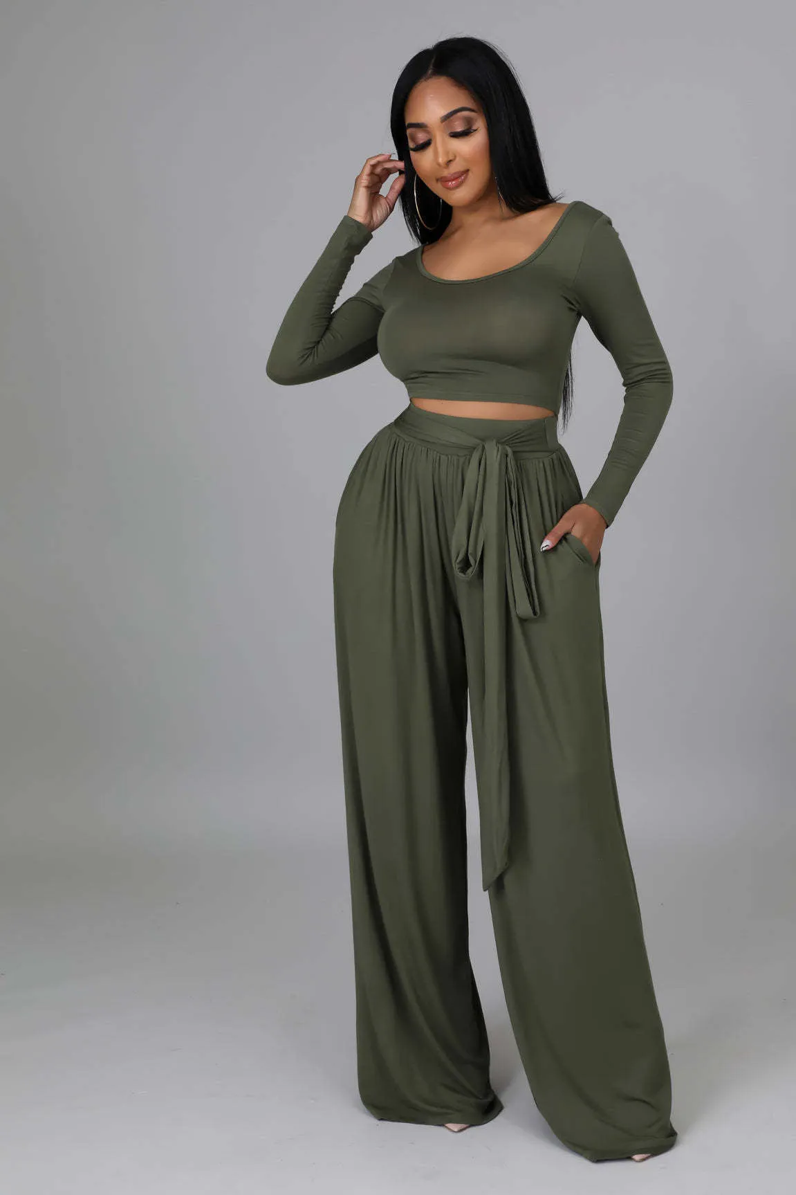 Elegant Round Neck Crop Top and Flowing Wide-Leg Trousers Two-Piece Set