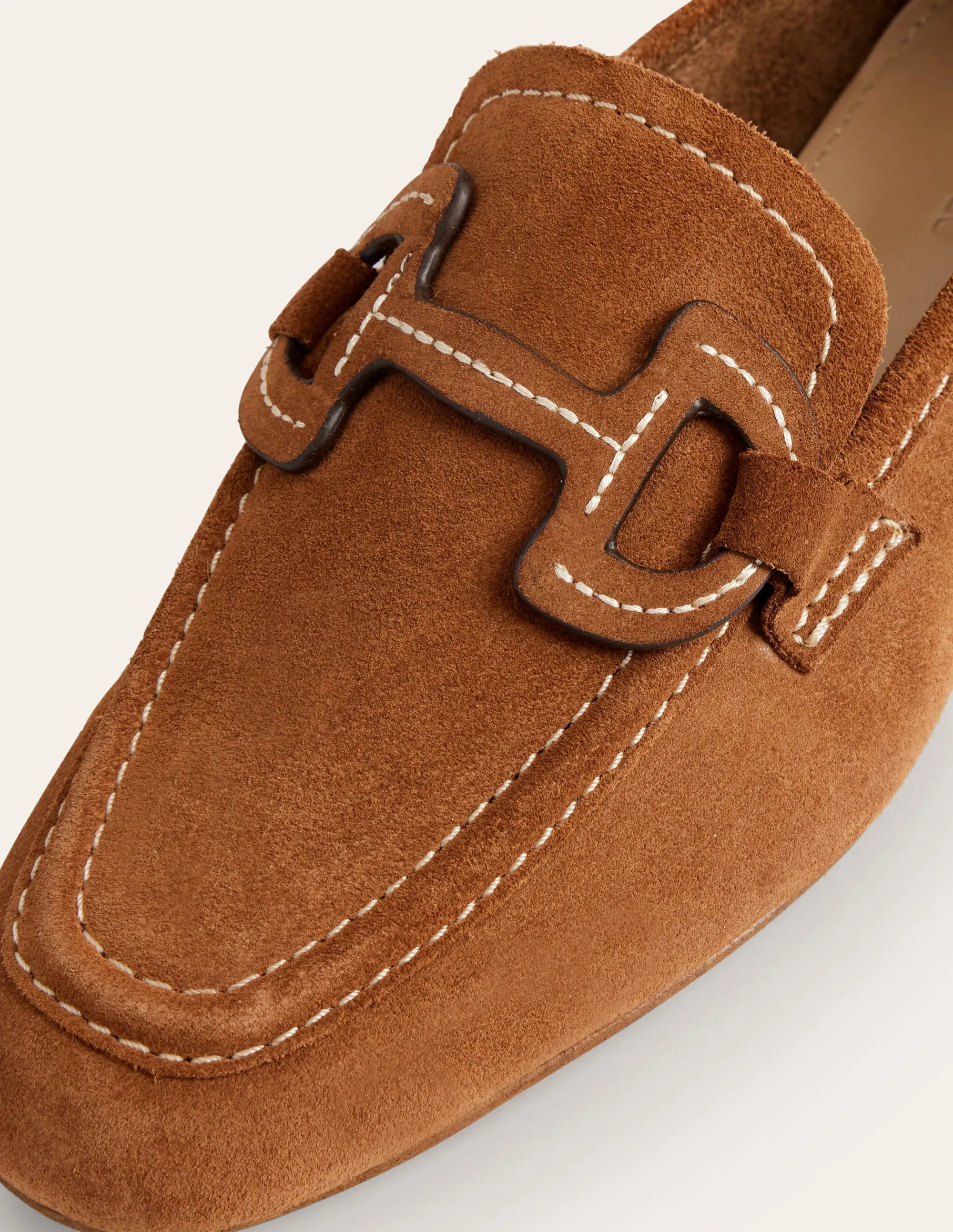 Genähte Loafer mit Trensendetail-Goldbraun Wildleder