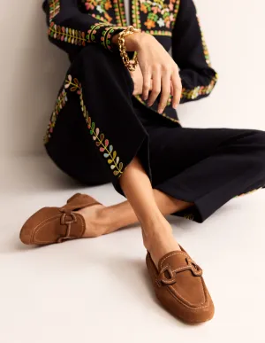 Genähte Loafer mit Trensendetail-Goldbraun Wildleder