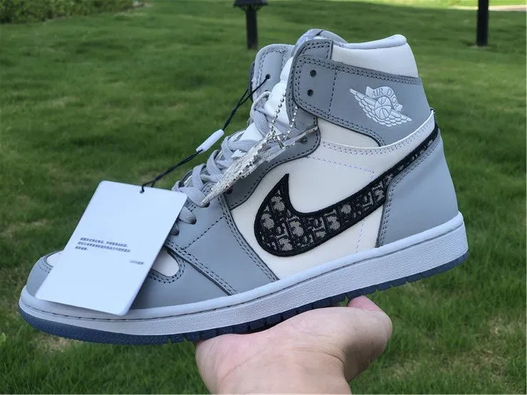 JORDAN 1 RETRO HIGH x DIOR