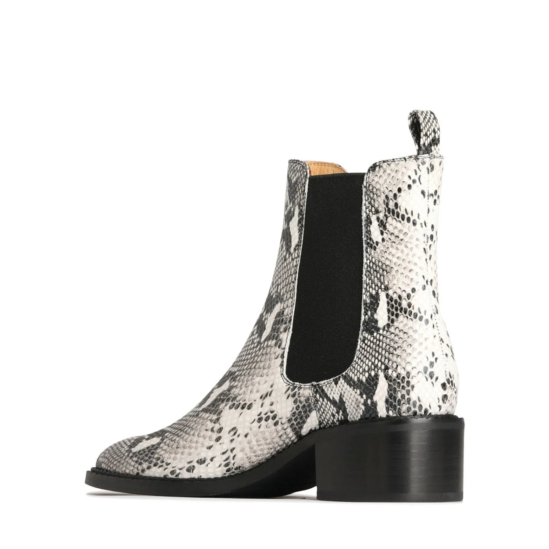 KENIA LEATHER CHELSEA BOOTS