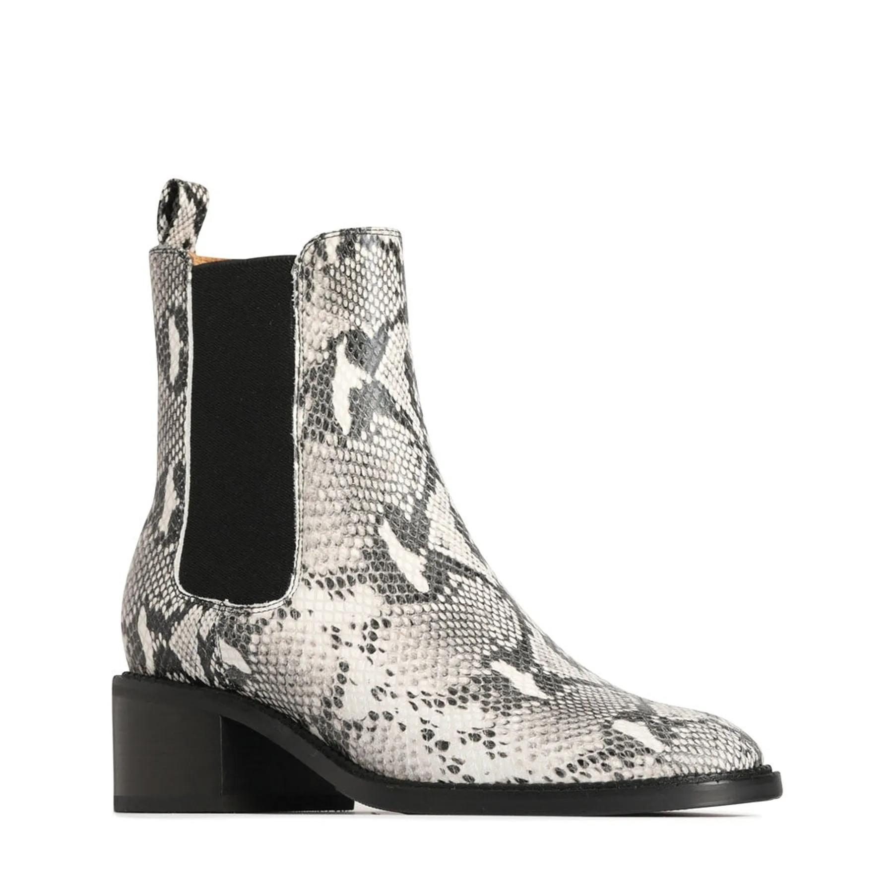 KENIA LEATHER CHELSEA BOOTS
