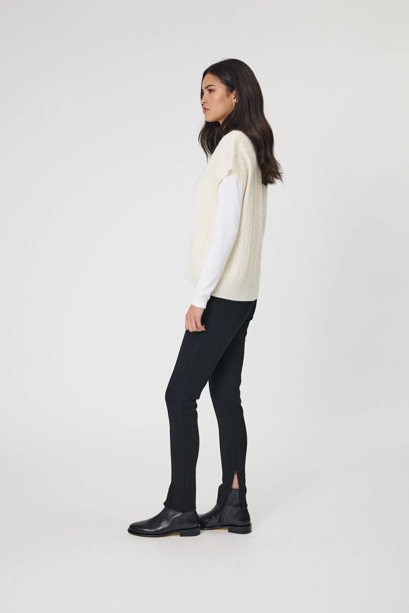 Marlow Copenhagen Cable Knit Crew - Ecru