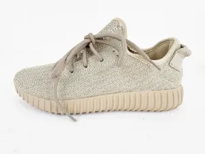 NEW Adidad Yeezy Sneakers Size 7.5