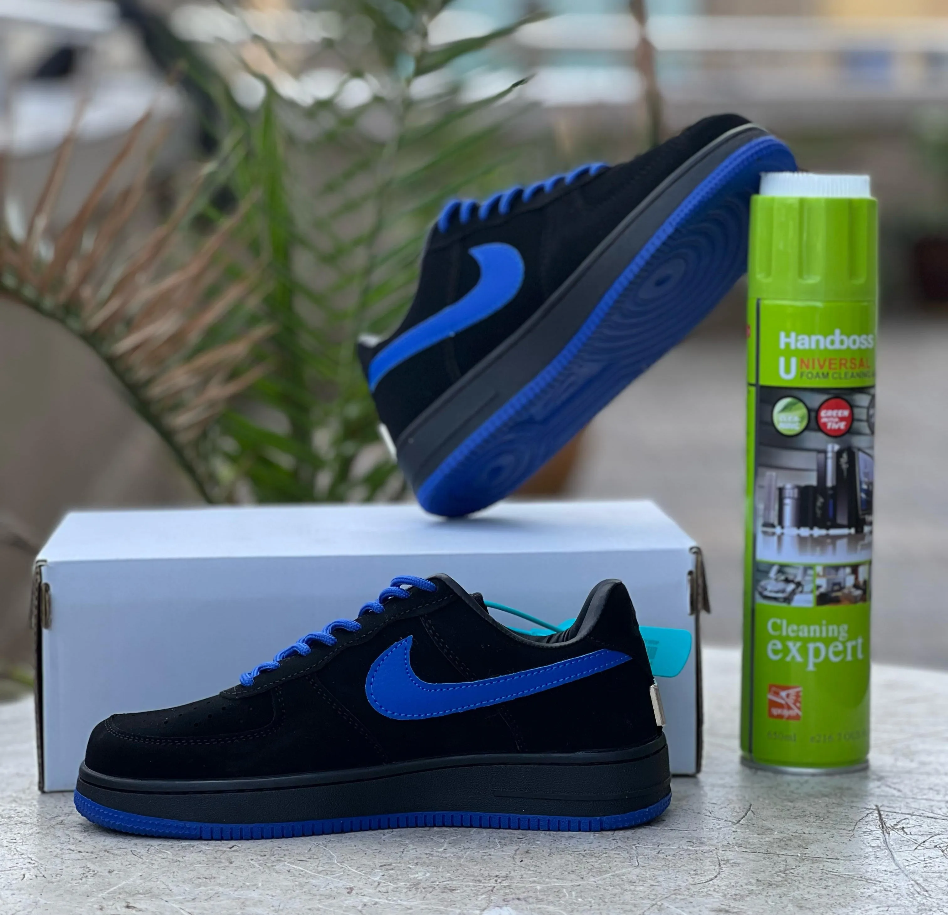 Nike Air Force 1 x Tiffany "Black & Tiffany Blue" Sneakers