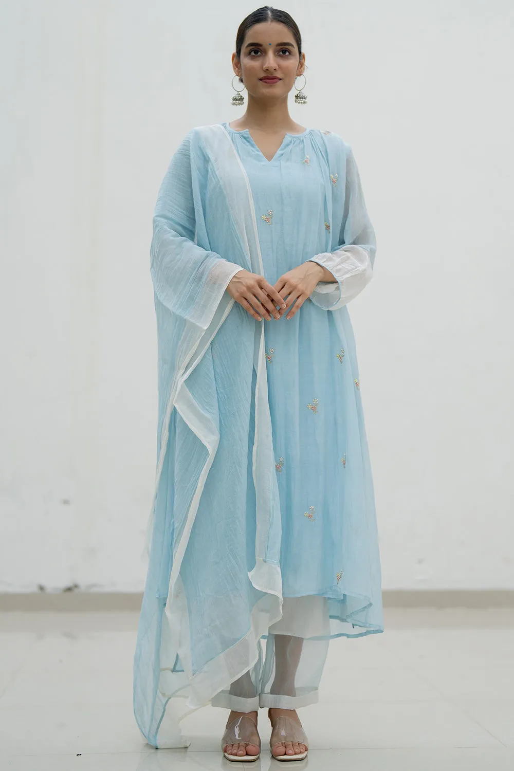 Resham Embroidered Blue & Ivory Kurta Set In Handwoven Chanderi