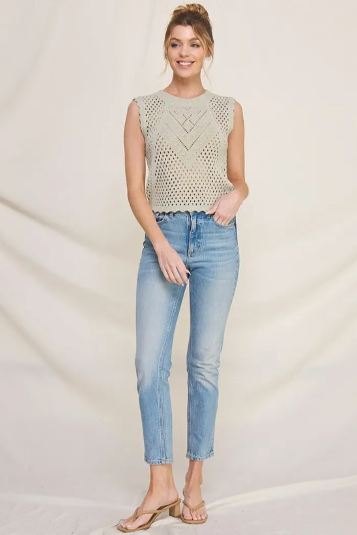 Scallop Edged Tank