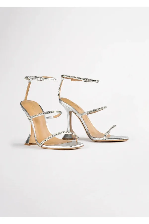 Shy Heel