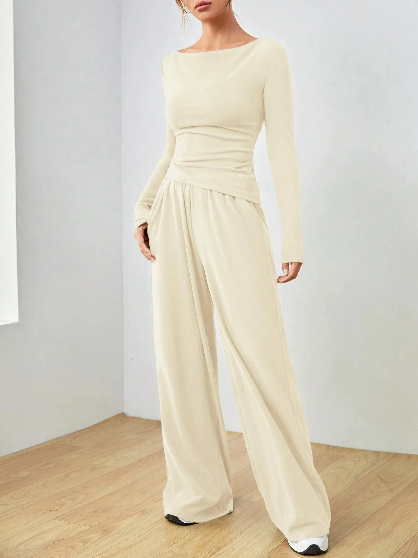Sophisticated Solid Two-Piece Set with Long Sleeve Top and Wide-Leg Pants