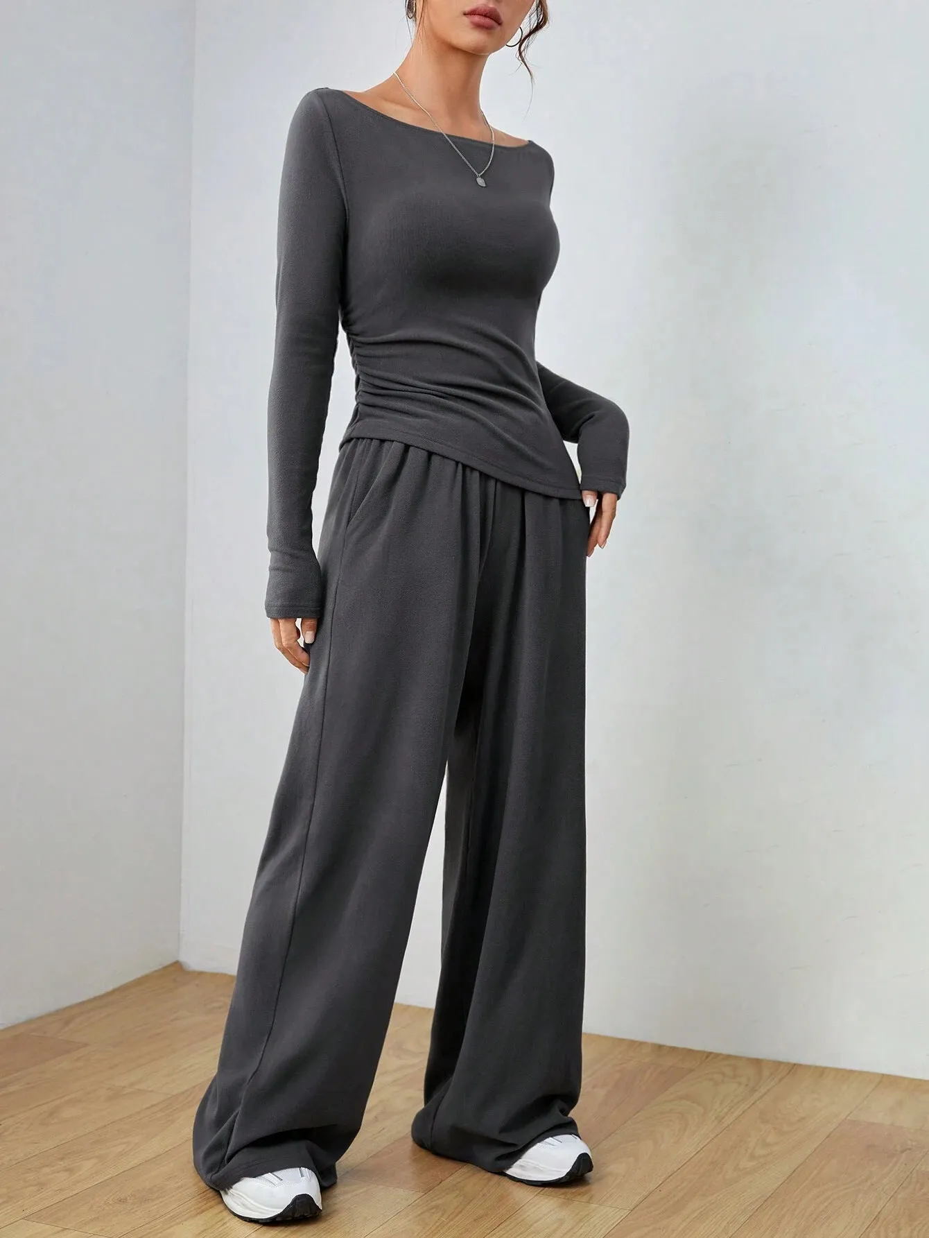 Sophisticated Solid Two-Piece Set with Long Sleeve Top and Wide-Leg Pants
