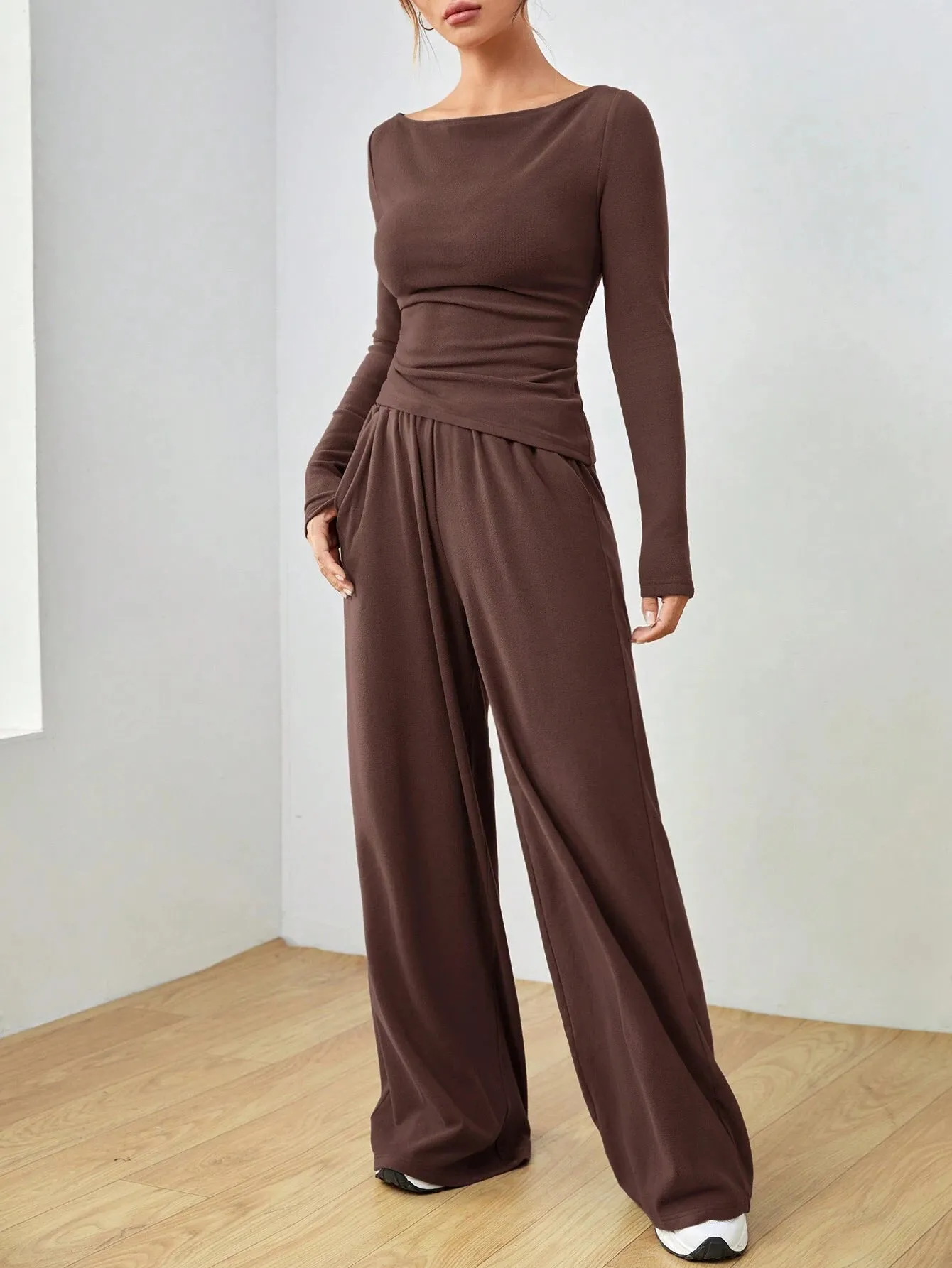 Sophisticated Solid Two-Piece Set with Long Sleeve Top and Wide-Leg Pants