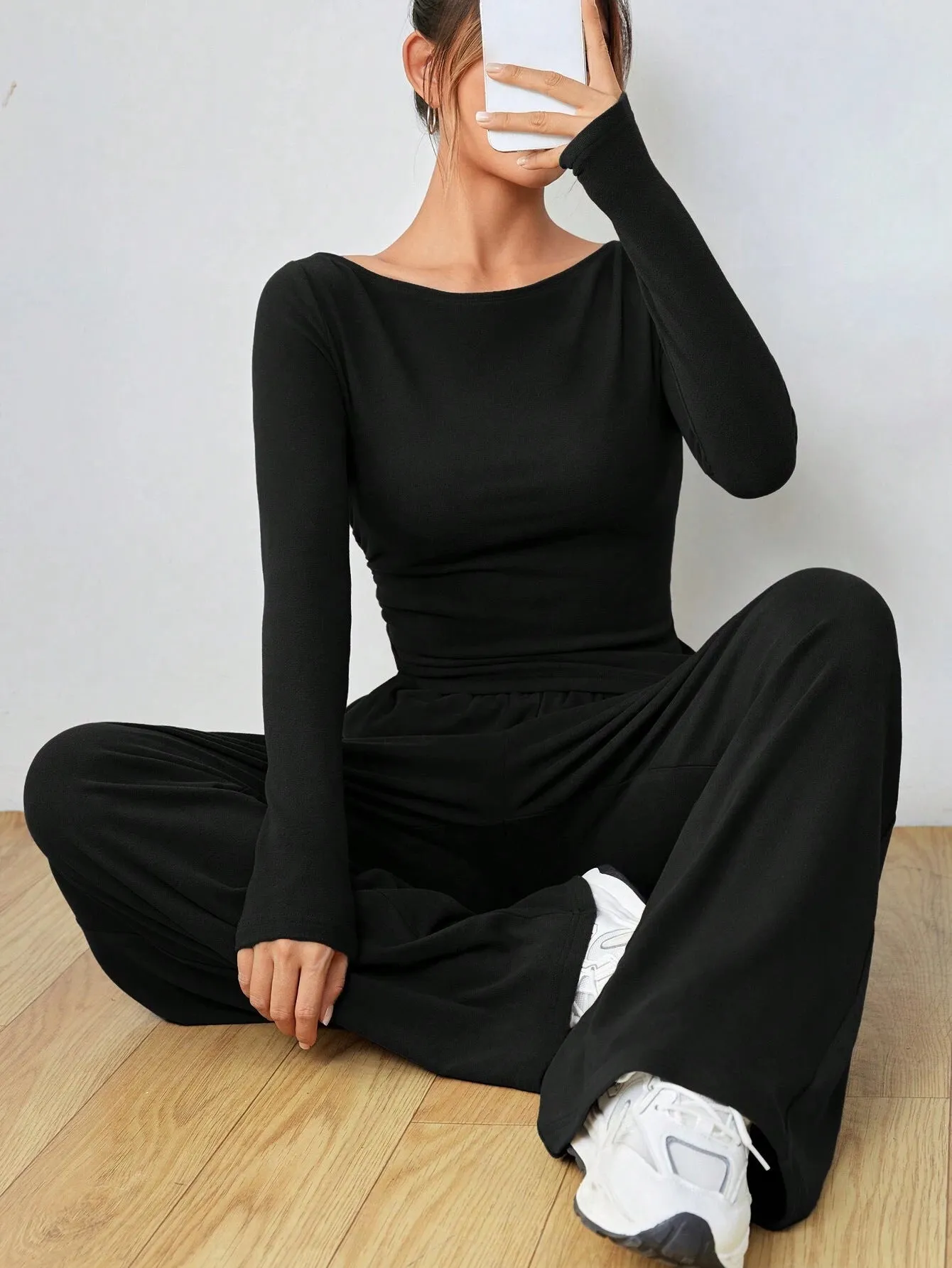 Sophisticated Solid Two-Piece Set with Long Sleeve Top and Wide-Leg Pants