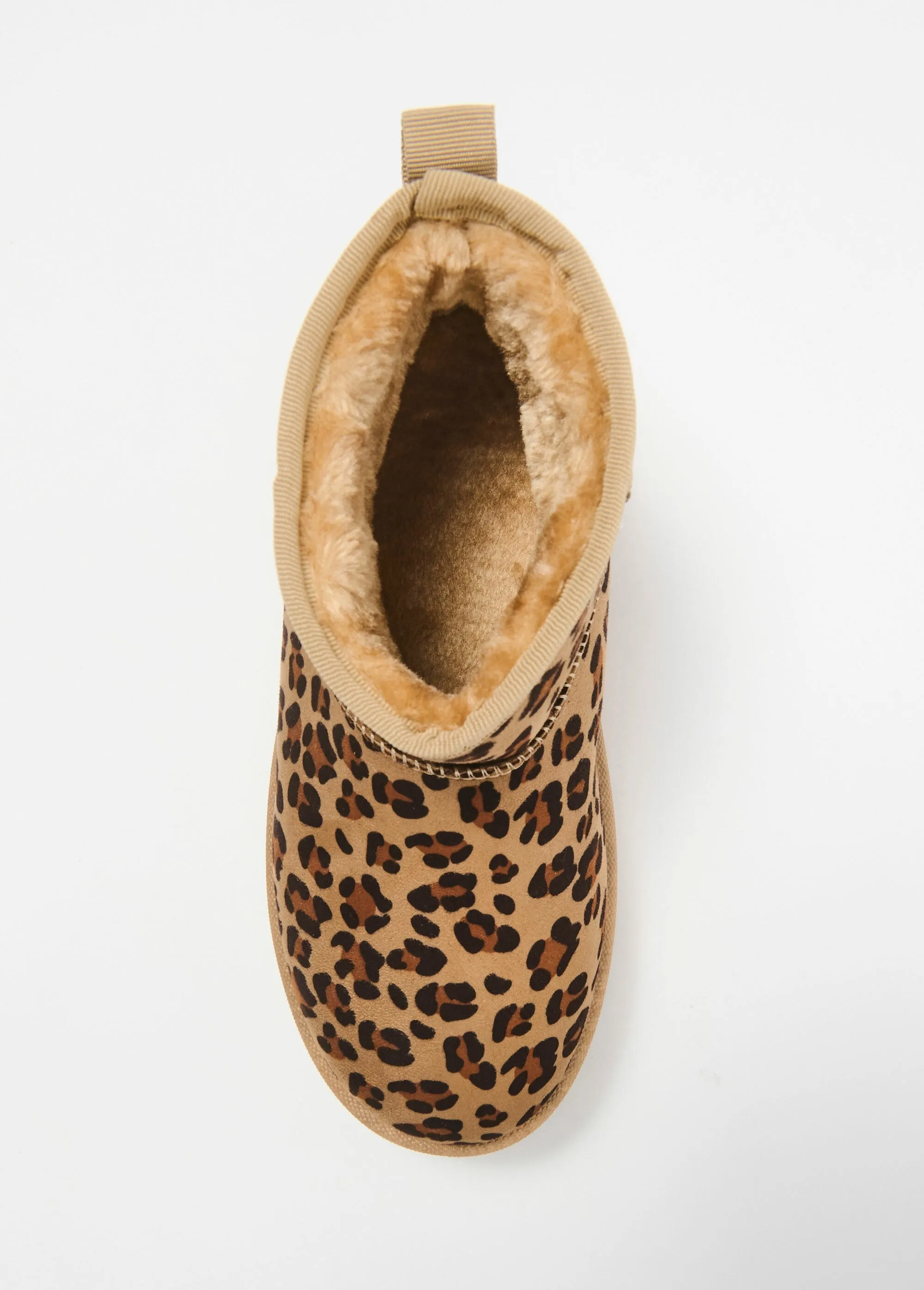 Warm suede-style fur-lined boots