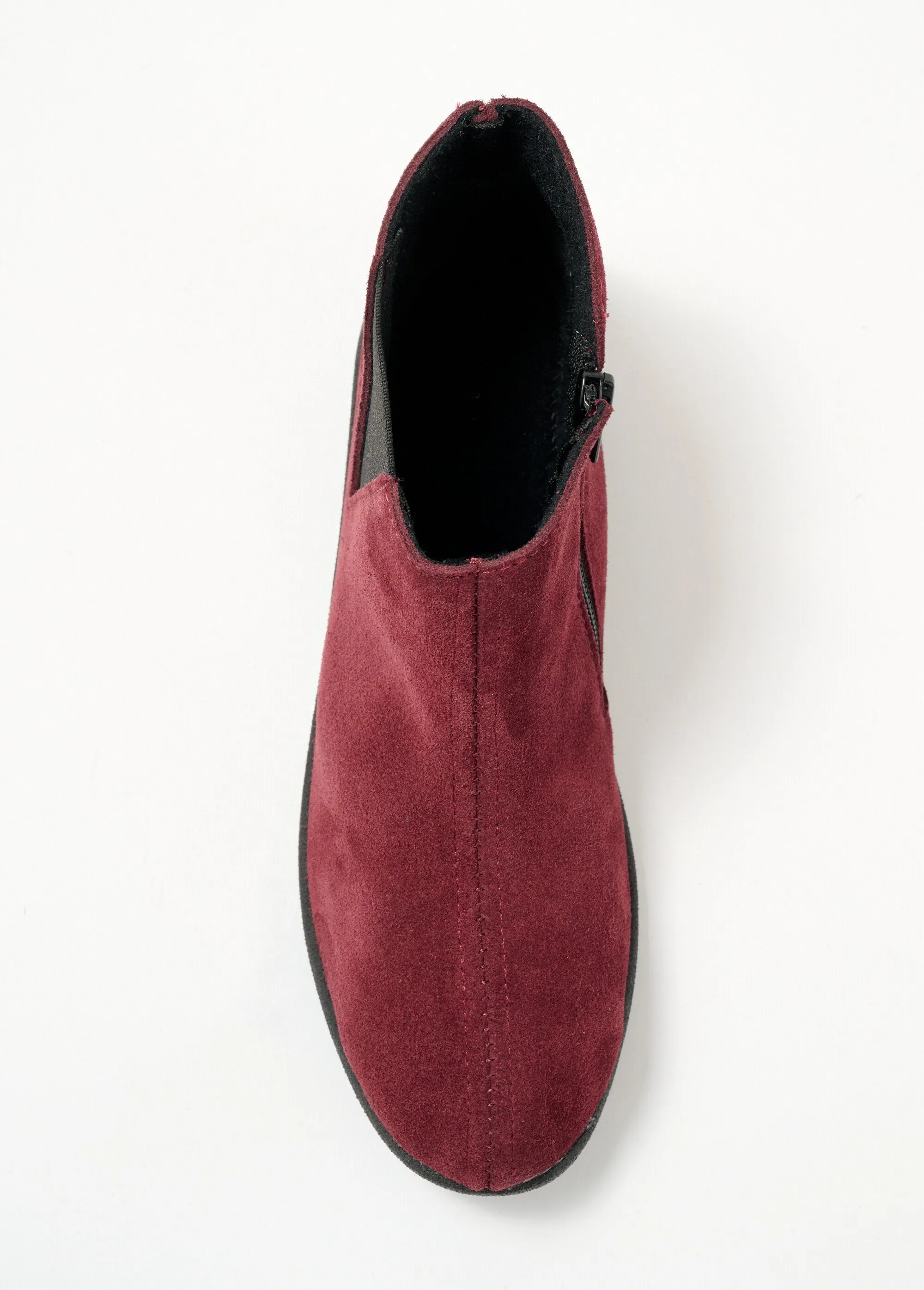 Wide comfort leather boots with elasticated zips
