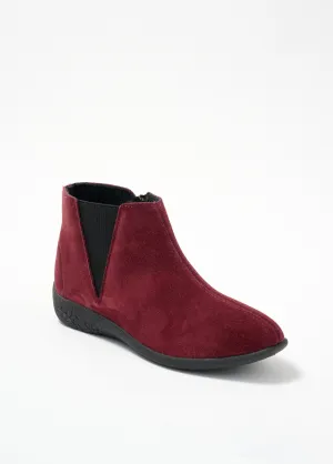 Wide comfort leather boots with elasticated zips