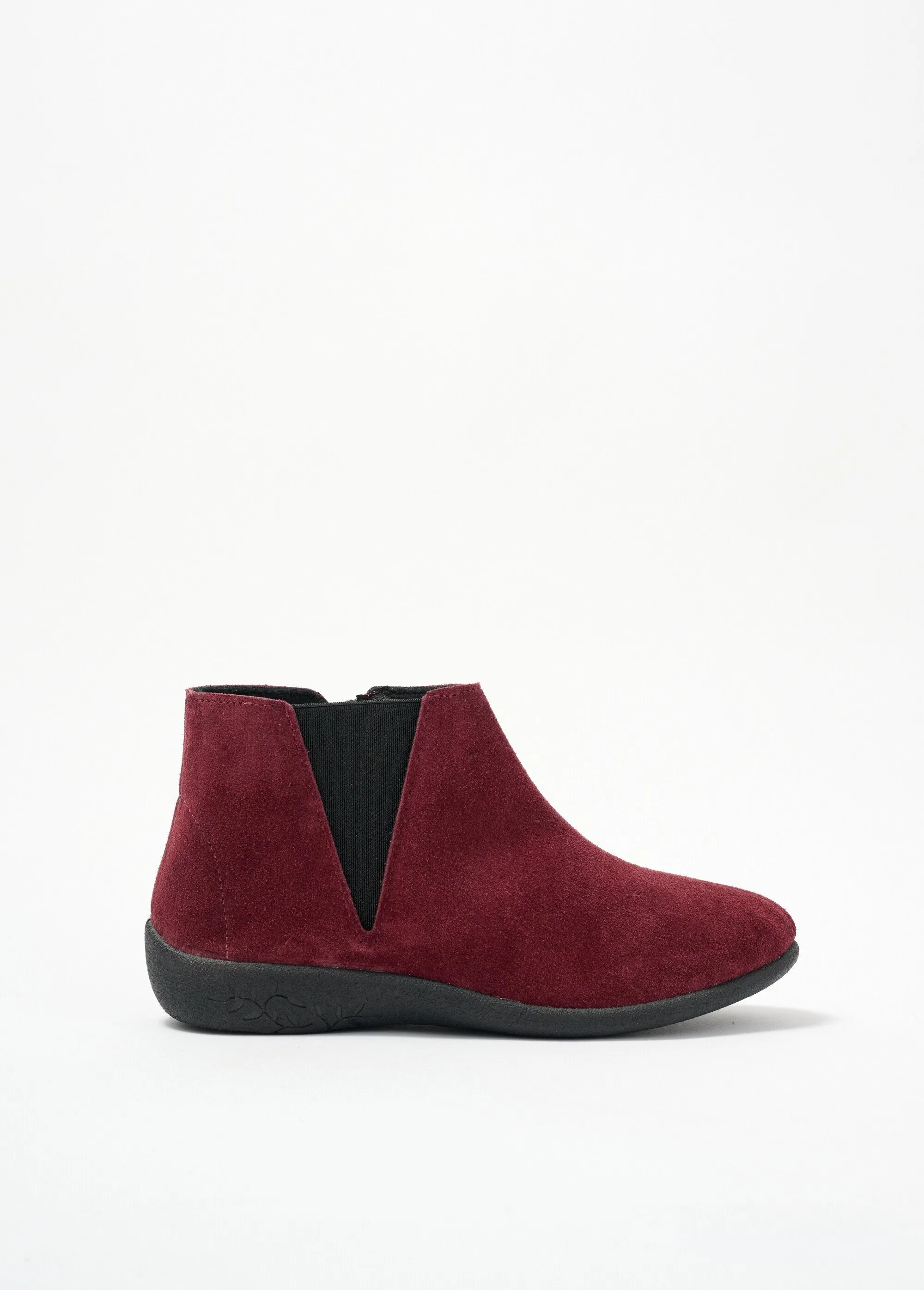 Wide comfort leather boots with elasticated zips